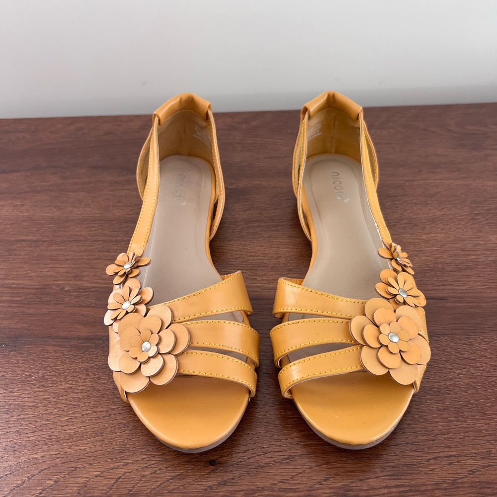 Nicole Floral Women's Flats